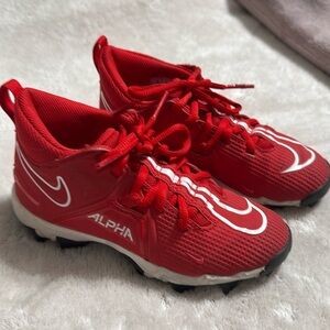 Nike football or baseball cleats size 1.5y great condition!